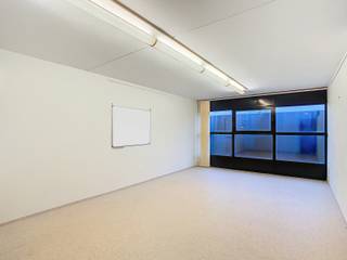 7 kantoorruimtes te huur op toplocatie!Op zoek naar een inspirerende werkplek op een ideale locatie? Dit moderne kantoorgebouw biedt 7 beschikbare...