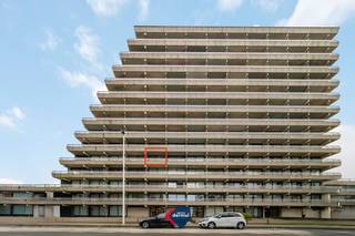 Droomt u van wonen of investeren aan zee? Deze charmante studio op de vierde verdieping van Residentie Royal Ascot biedt een prachtig...