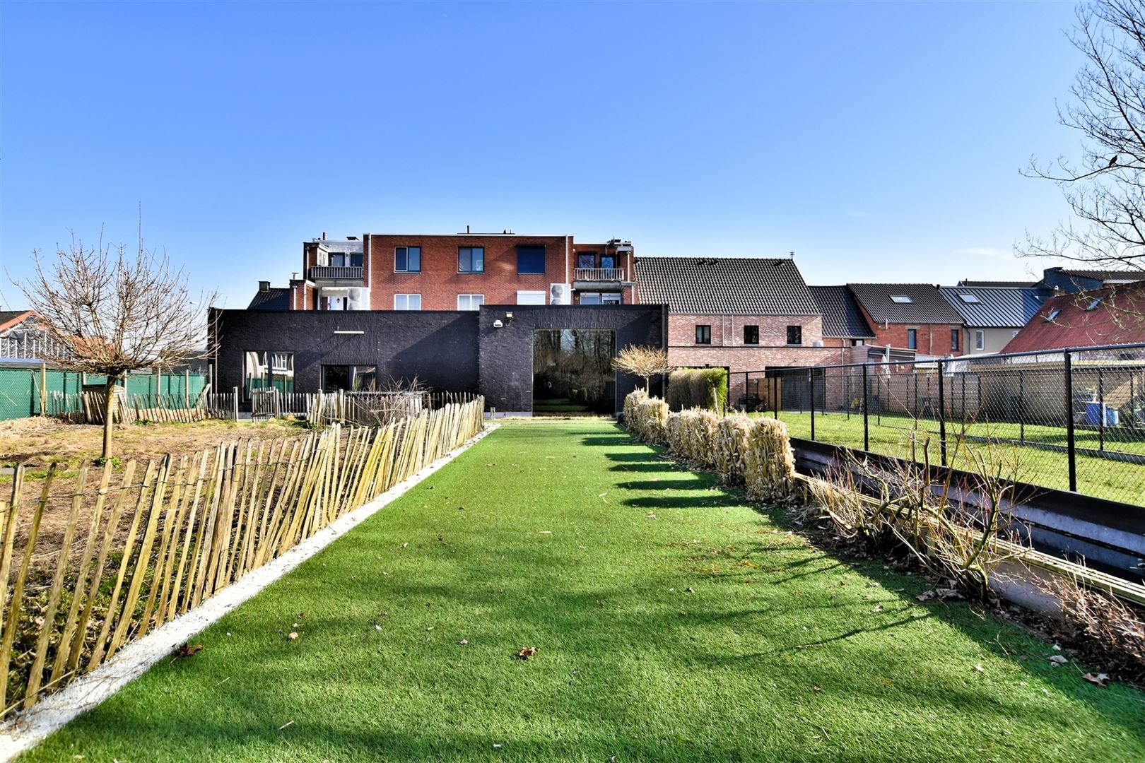 Multifunctioneel bedrijfspand (ca. 450m²) te Hamme - foto 1