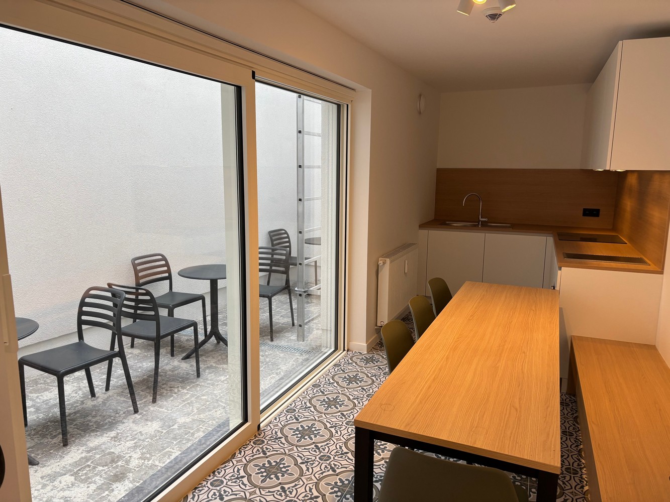 Nieuwe studentenkamer in een herenwoning op topligging ! - foto 5