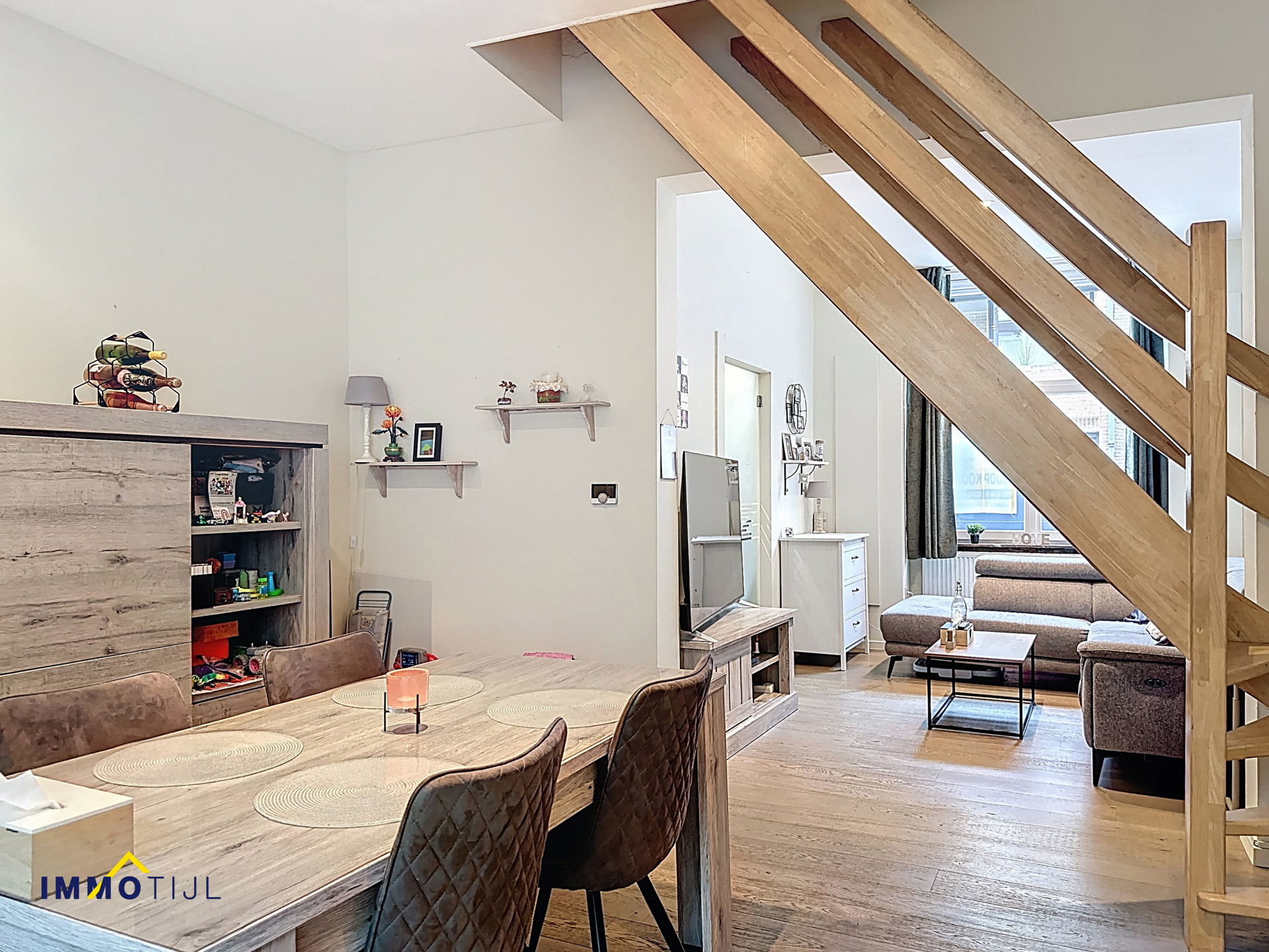 Volledig instapklare woning met tuin in centrum Aalst! - foto 3