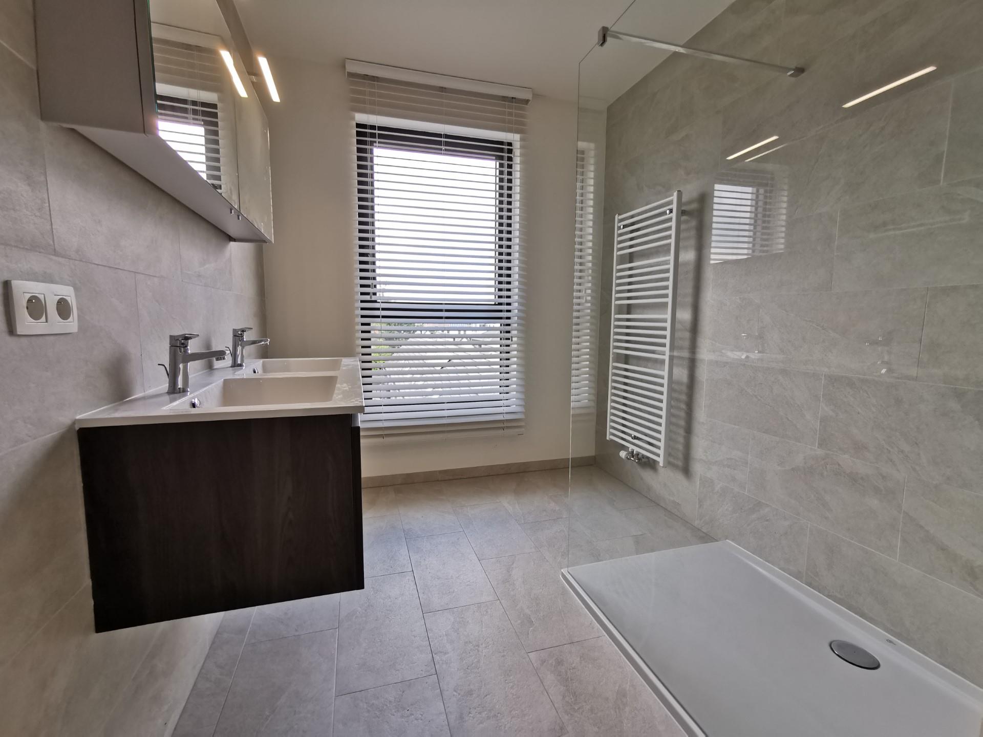 Modern 2 slpks appartement nabij Nieuwe Kaai in Turnhout - foto 4