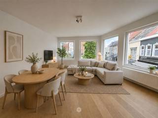 <p><span> RONSE - Vous êtes à la recherche d'un appartement au look branché dans un emplacement de choix à Ronse ? </span></p><p><span>Cet appartement est fait pour vous ! </span></p><p><span> </span></p><p><span>Les principaux atouts en bref : </span></p><ul><li><span>Situation très centrale au cœur de Ronse</span></li><li><span>A quelques pas des transports en commun (train et bus) </span></li><li><span>Proche des écoles et des commerces</span></li><li><span>Rénovation complète (2024) - EPC B </span></li><li><span>Look branché&feel combiné avec des éléments authentiques</span></li><li><span>Ascenseur présent</span></li><li><span>Rangement dans la cave inclus</span></li></ul><p><span> </span></p><p><span>Voici à quoi ressemble l'appartement : </span></p><p><span>Situé au troisième étage. Le hall d'entrée, l'espace de vie extrêmement lumineux et spacieux avec vue sur le centre-ville de Ronse. La cuisine équipée de tout le confort moderne (réfrigérateur, four). La chambre à coucher spacieuse et la salle de bains avec une grande douche à l'italienne et un lavabo. Des toilettes séparées. Lit, armoire et machine à laver inclus.</span></p><p><span>La cave.</span></p><p><span> </span></p><p><span>Disponible immédiatement. Le loyer ne sera pas indexé. </span></p><p><span>Loyer : €835 exl. électricité, gaz et eau </span></p><p><span> </span></p><p><span>Intéressé(e) ? Contactez notre bureau pour une visite des lieux via notre site web : <span>www.axellenaerts.be/huren</span></span><span> </span></p><p><span> </span></p><p><span> </span></p><p><span> </span></p>