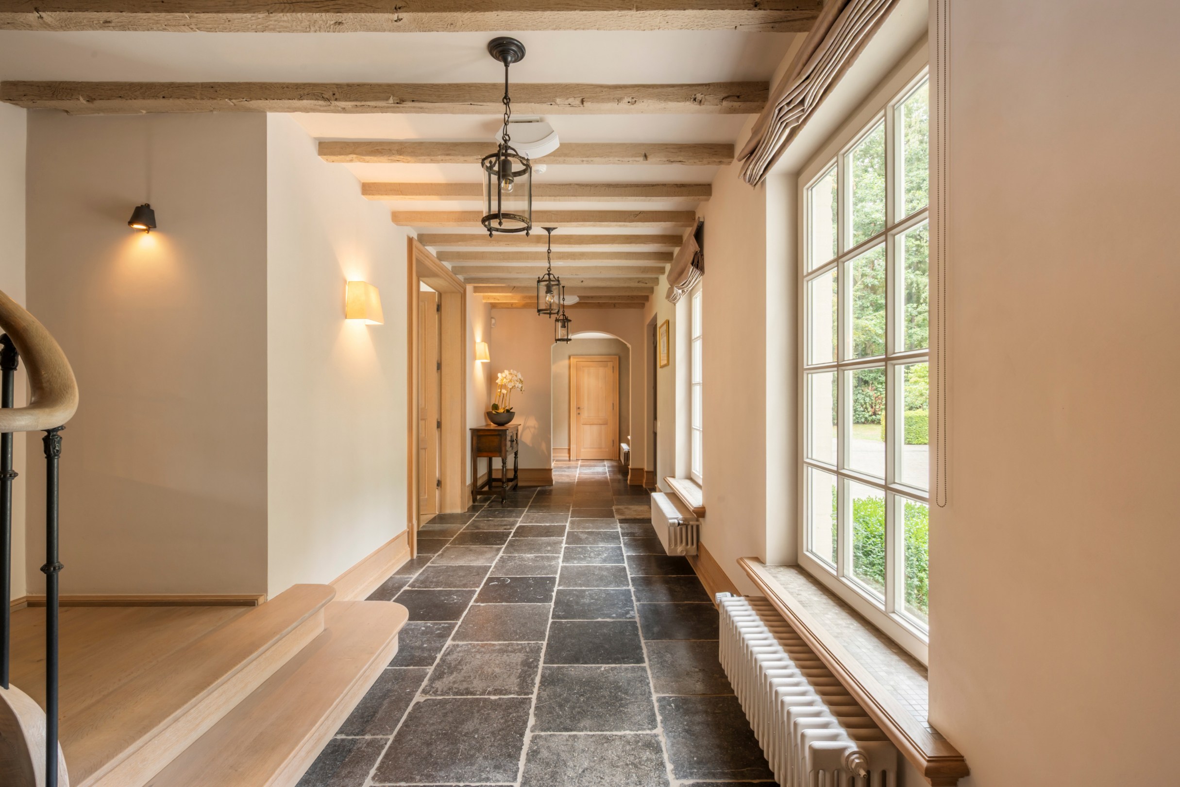 Manoir exceptionnel sur domaine privé de plus de 1,6 hectare. - photo 4