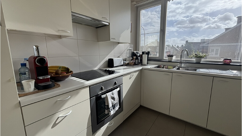 Recent 2-slaapkamerappartement met 2 TERRASSEN en AUTOSTANDPLAATS te huur in Sint-Andries - photo 5