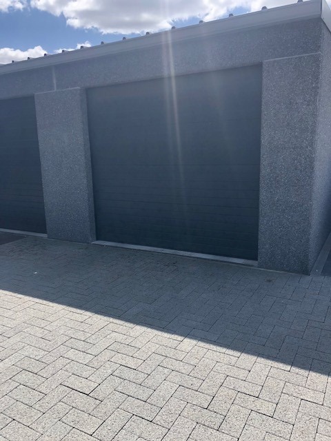 GELIJKSVLOERS APPARTEMENT MET GARAGE TE HUUR IN WACHTEBEKE - foto 2