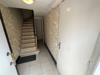 Ontdek deze ruime woning, ideaal voor wie op zoek is naar een project met potentieel. Met een bewoonbare oppervlakte van 296m² en...