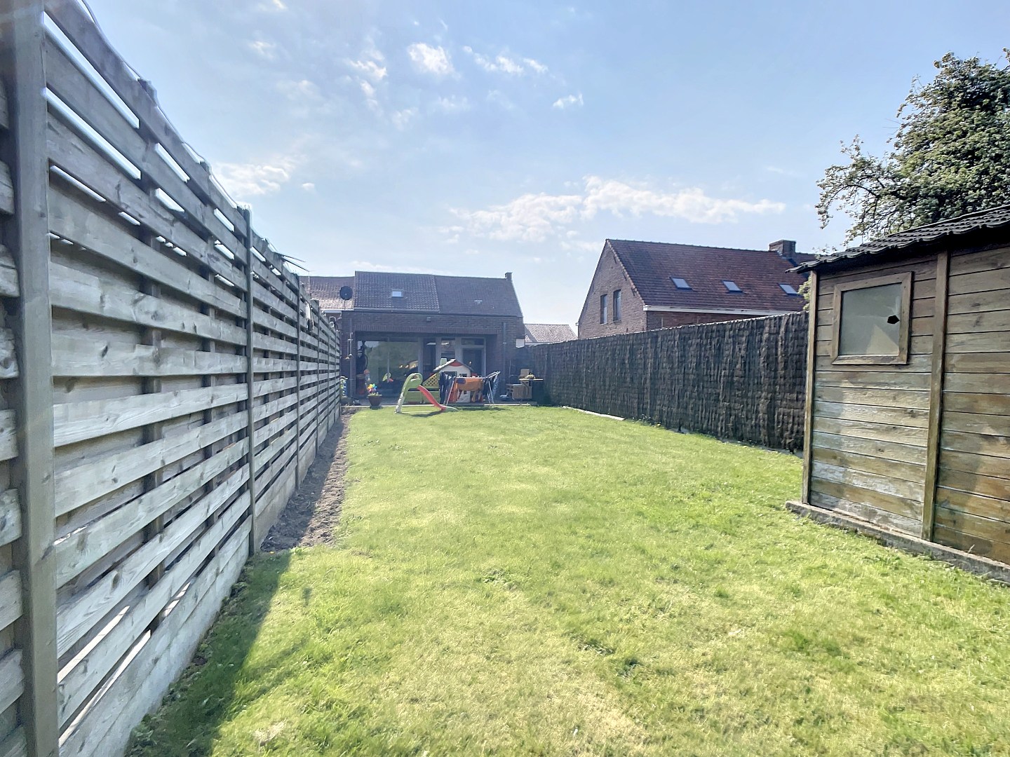 Opbrengsteigendom, bestaande uit 2 appartementen, in het centrum van Staden - foto 2