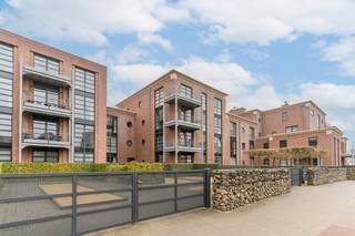 RUIM & ENERGIEZUINIG APPARTEMENT (110 M²) IN HET CENTRUM VAN RETIEIn het hart van Retie vinden we dit mooie, energiezuinige en zeer goed onderhouden...