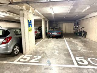 Ondergrondse autostandplaats gelegen in de Gebr. Nachtergaelestraat in veilige afgesloten parkeergarage.Beschikbaar 01/09/2026...