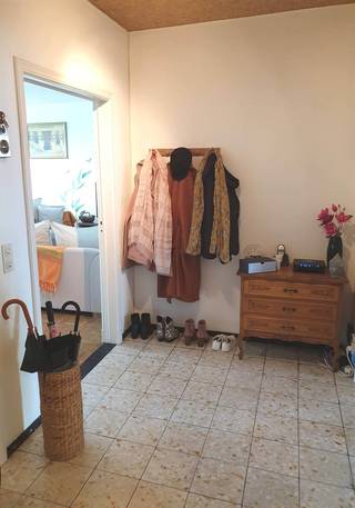 WSB-immo biedt u dit prachtige appartement aan op de felbegeerde Louis Mettewielaan! Het appartement omvat een ruime inkomhal, een keuken, een...