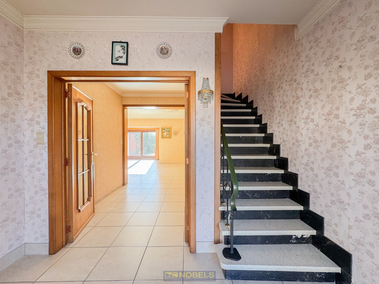 Te koop, Ruime gezinswoning met zonnige tuin op gunstige ligging te Brakel! - foto 3