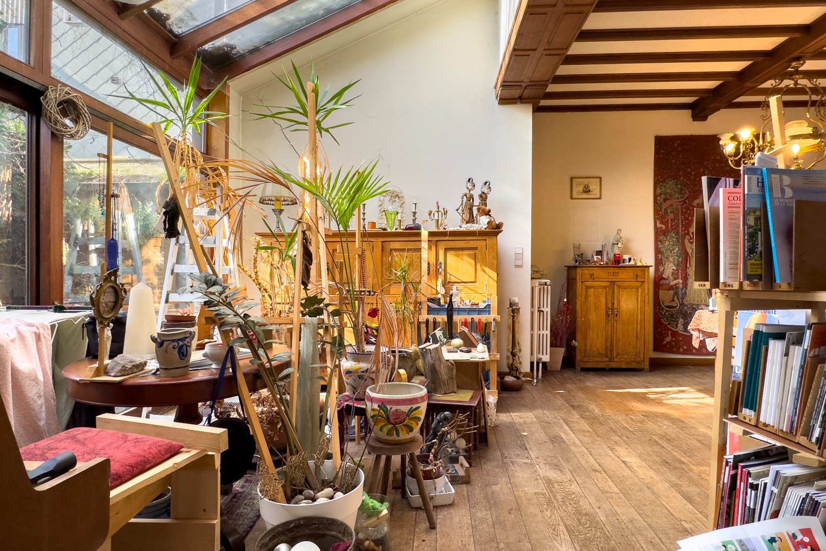 Ruim te renoveren woning met garage en zuidgerichte tuin op een boogscheut van het stadscentrum. - foto 4