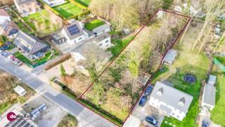 Bouwgrond voor een open gezinswoning in Kampenhout Wil je je eigen droomwoning realiseren? Dan kan dat hier! Dit perceel grond van ruim 16 are is...