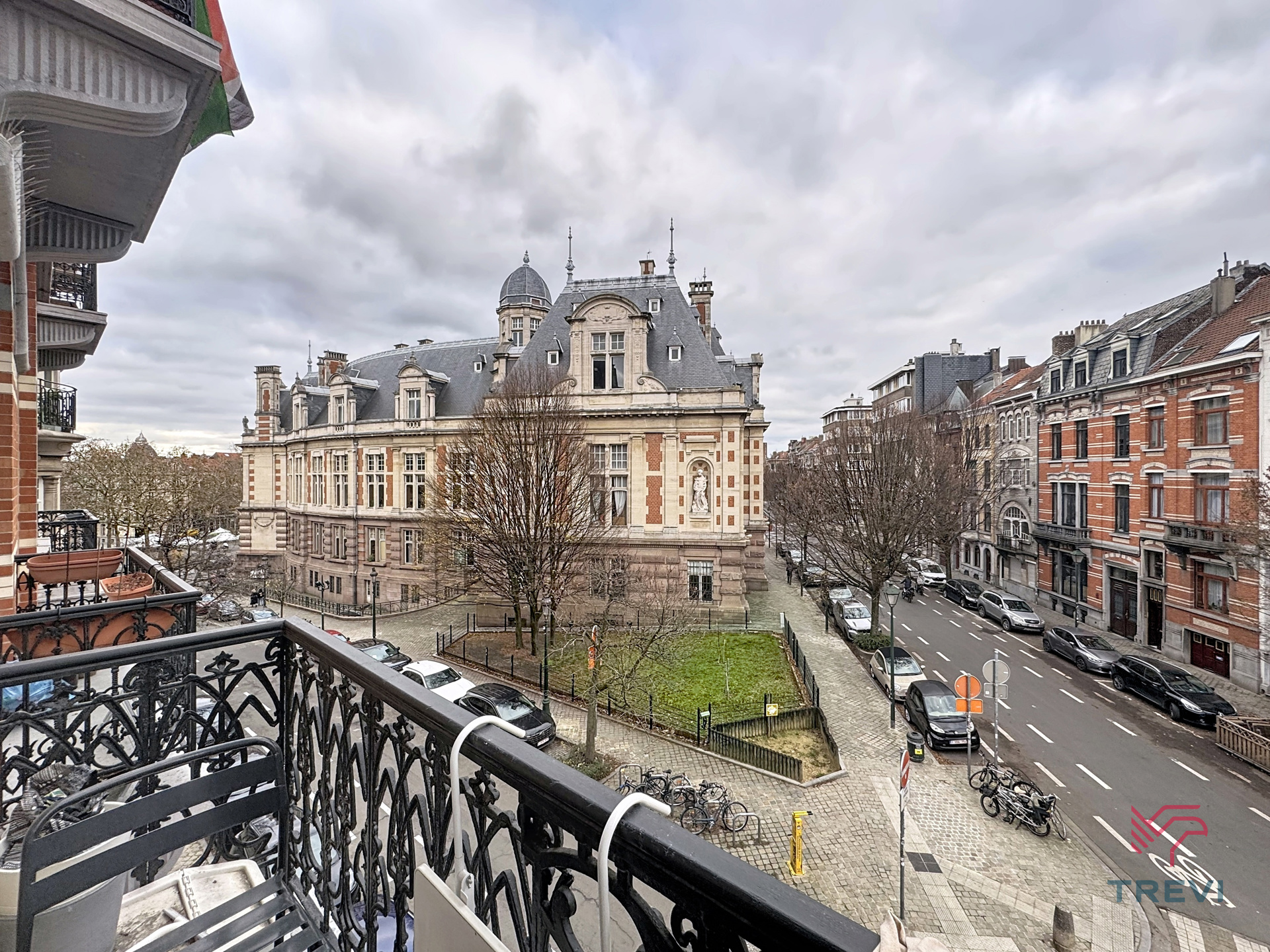 Appartement 1 slaapkamer aan Gemeenteplein in Sint-Gillis - foto 1