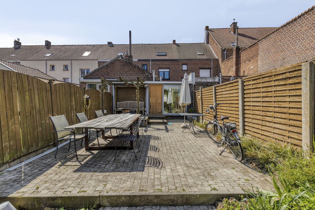 4 bedroom house to be refreshed in Sint-Denijs - photo 3