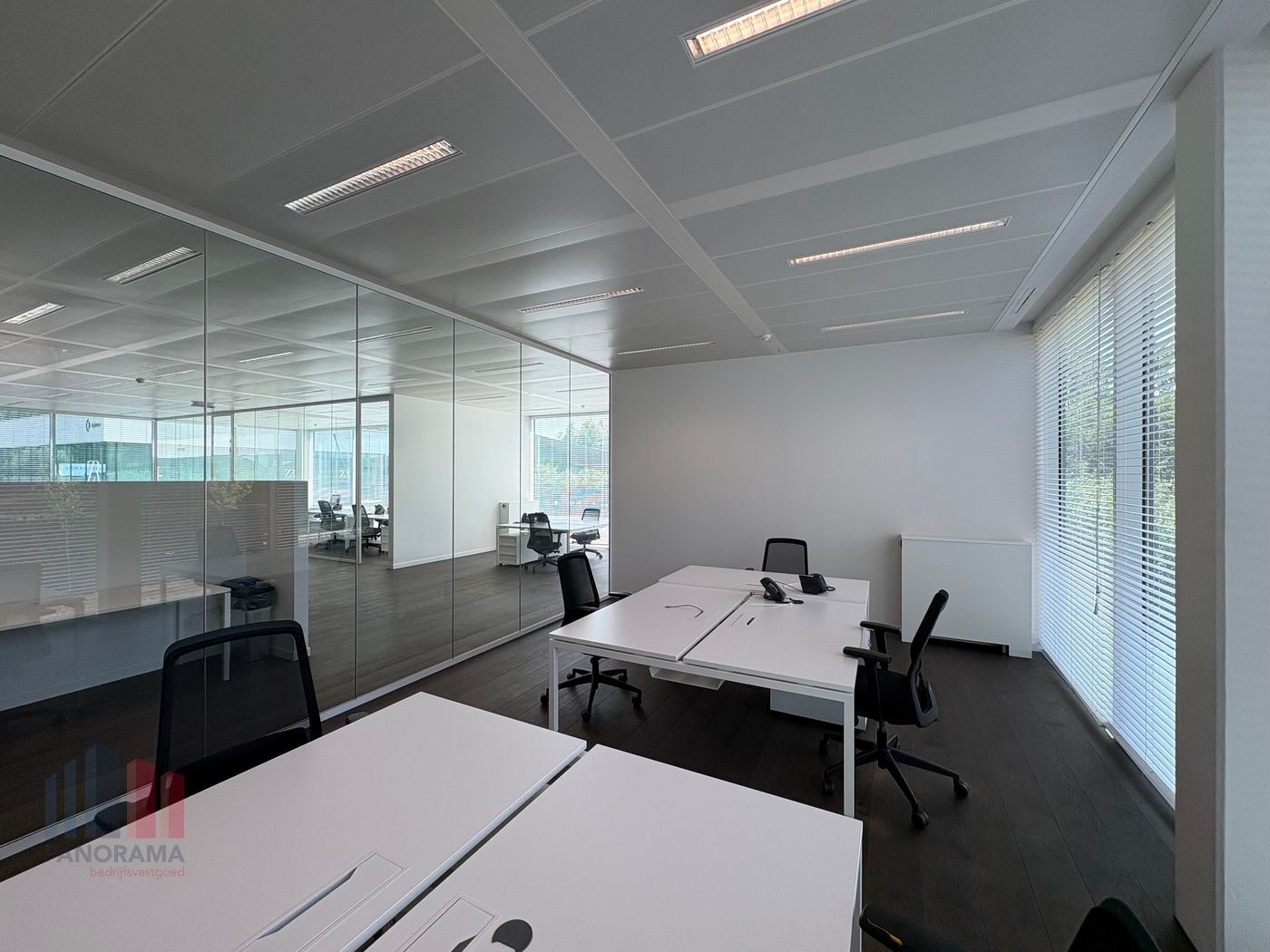 646 m² stijlvolle kantoren op toplocatie langs E40 te Zwijnaarde - foto 4