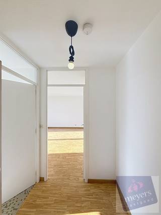 Op een topligging aan de Guffenslaan 28 bus 15, pal in het bruisende centrum van Hasselt, bevindt zich dit appartement op de bovenste verdieping...