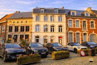 Topopbrengsteigendom met langdurige huurder Bpost en 3 ruime appartementenop unieke locatie in het centrum van Borgloon Bent u op zoek naar een...