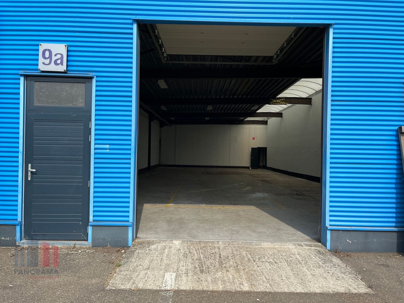 Strategisch gelegen KMO-unit van 240 m² nabij de E313 - foto 1