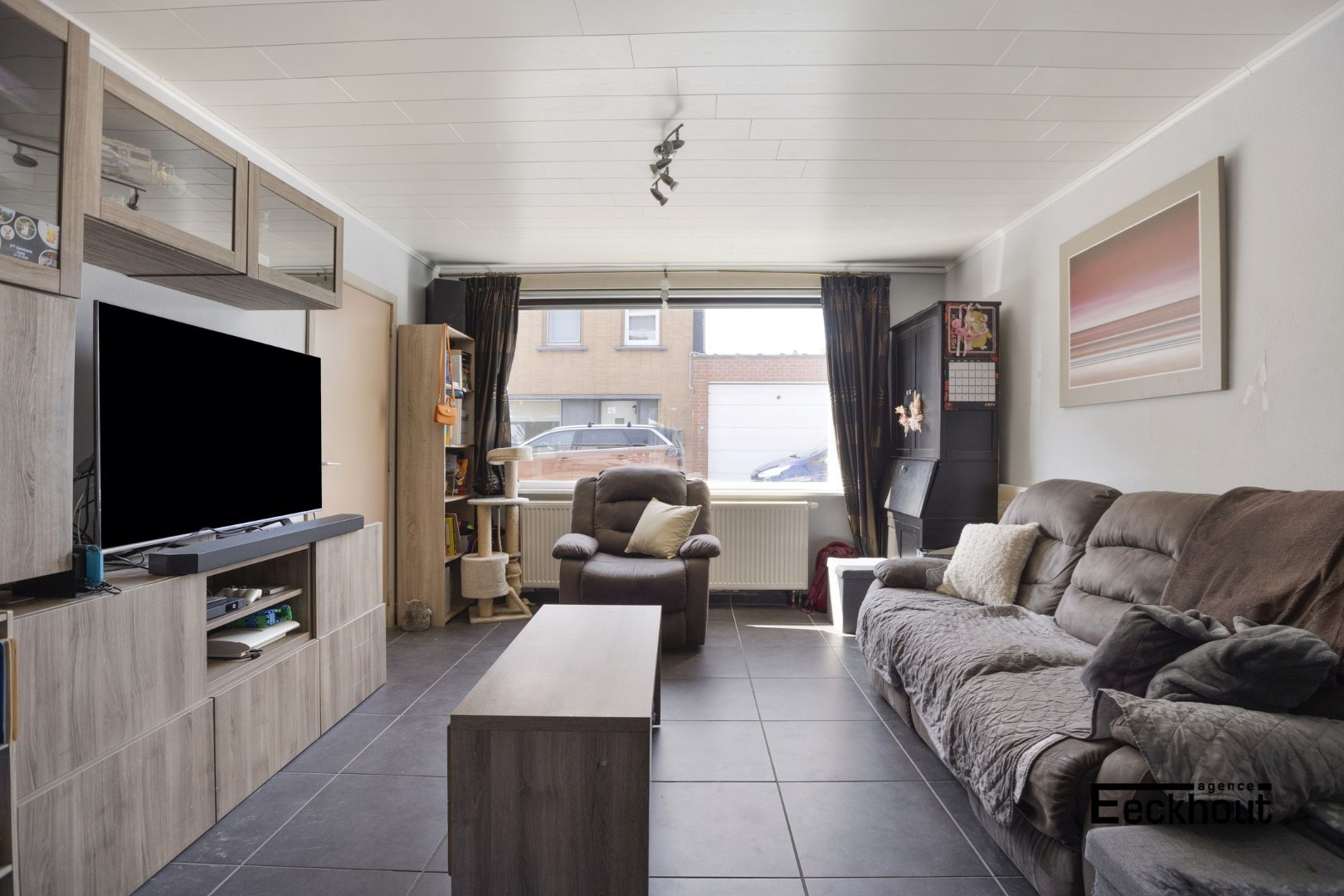 Ruime woning met tuin in rustige, doodlopende straat. - foto 2