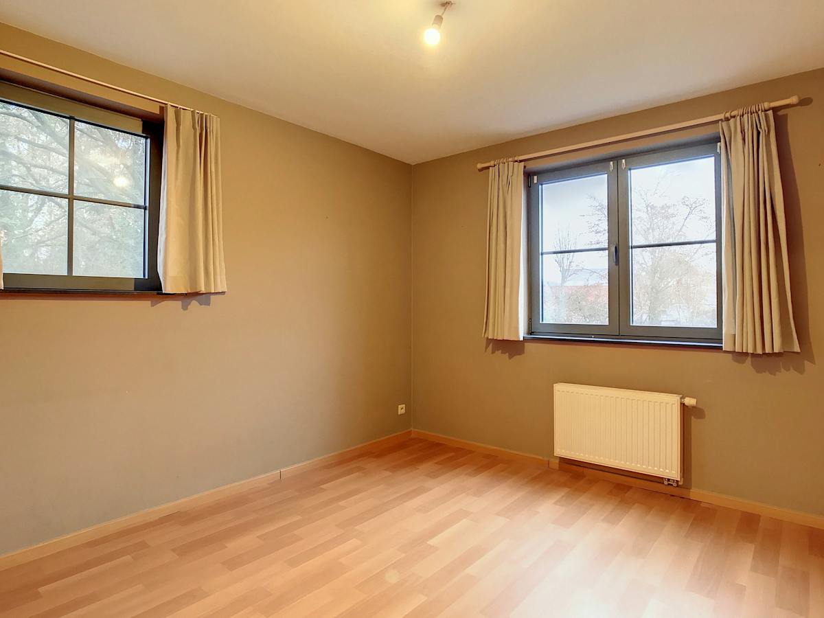 Spacieux appartement de 2 chambres à louer dans le centre de Lint - photo 5