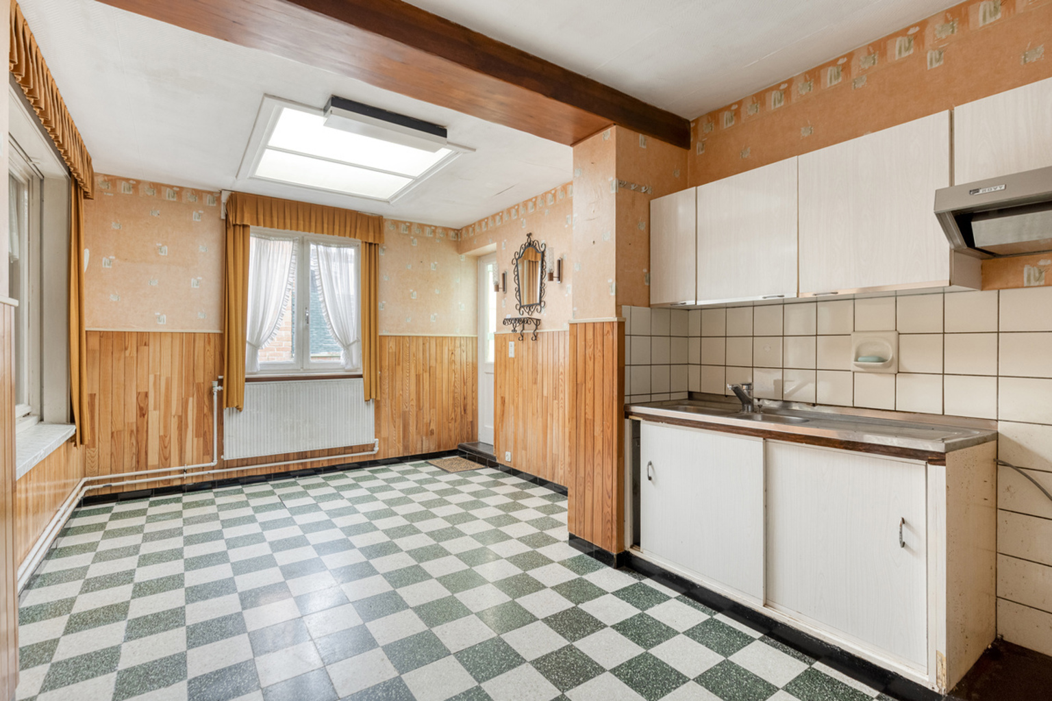 Ruime te renoveren tweegevelwoning op gunstige locatie - foto 5