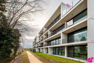 Ondergrondse autostaanplaatsen te koop binnen het project Prosper Park.Prijzen vanaf 20.000 euro exclusief aankoopkosten. Per direct beschikbaar,...