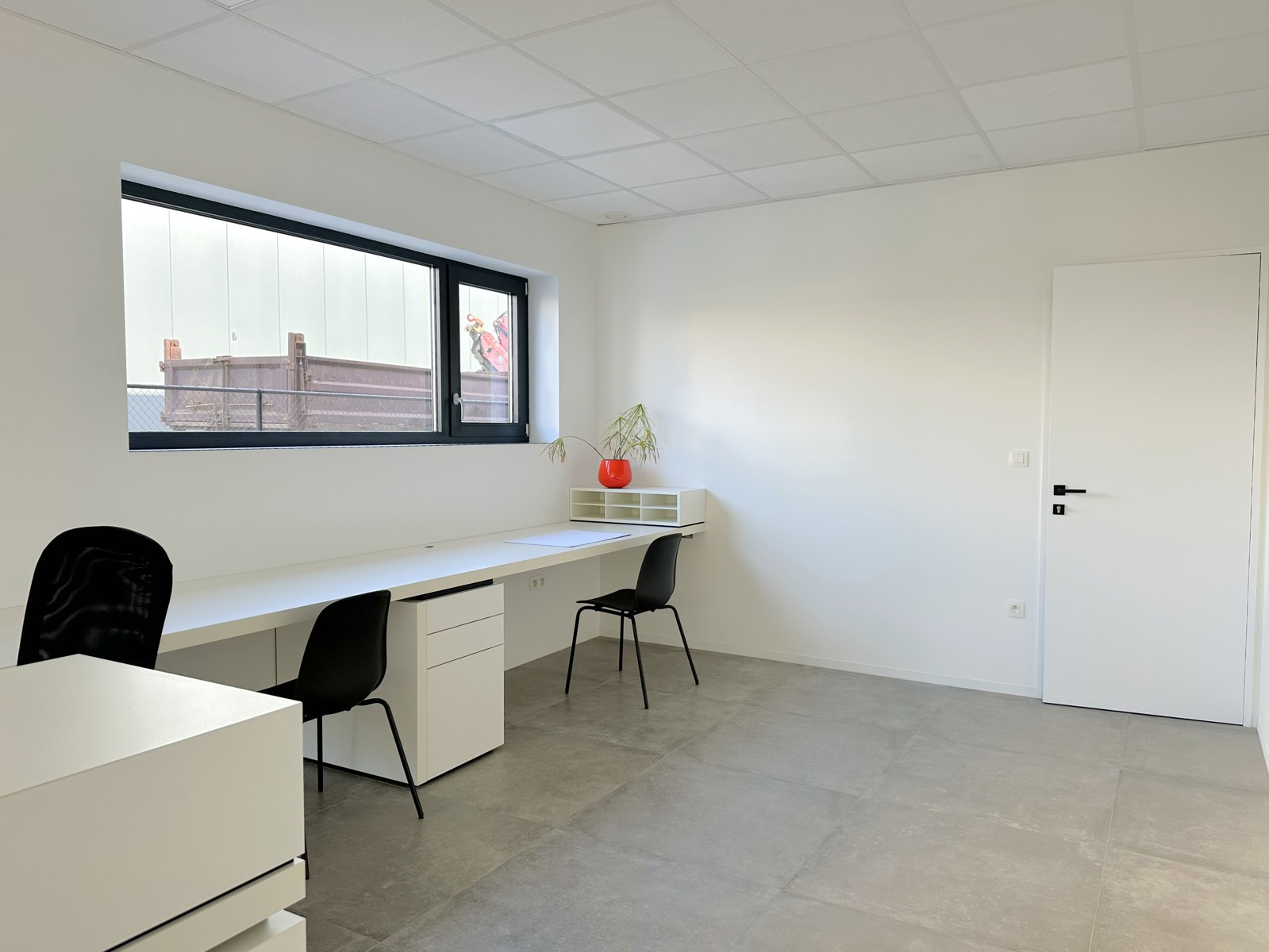 Te huur – Instapklare kantoorruimte op toplocatie in Brecht - foto 5