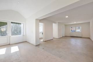 BEZOEKMOMENT OP AFSPRAAK OP WOENSDAG 24/07 TUSSEN 16U & 18UIn een rustige en groene straat in Hamme vinden we deze recent totaal gerenoveerde woning...