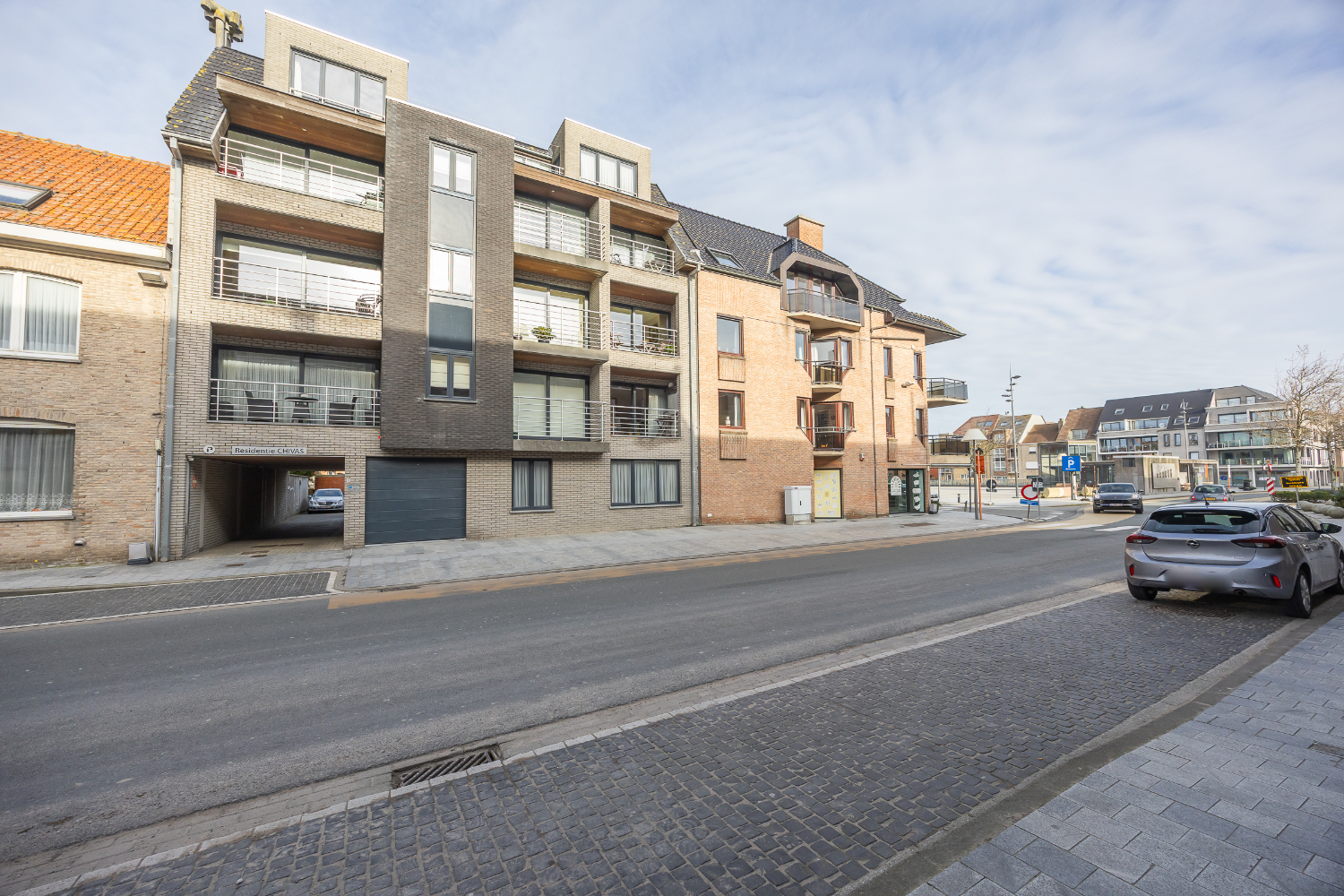 Parkeerplaats op zeer centrale ligging - photo 2