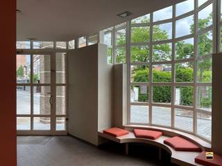 Ruim handelspand met bovengelegen woning, pal in het centrum van Diepenbeek* Geen renovatieplicht (label D)* Asbestveilig bevonden Dit ruime gebouw...