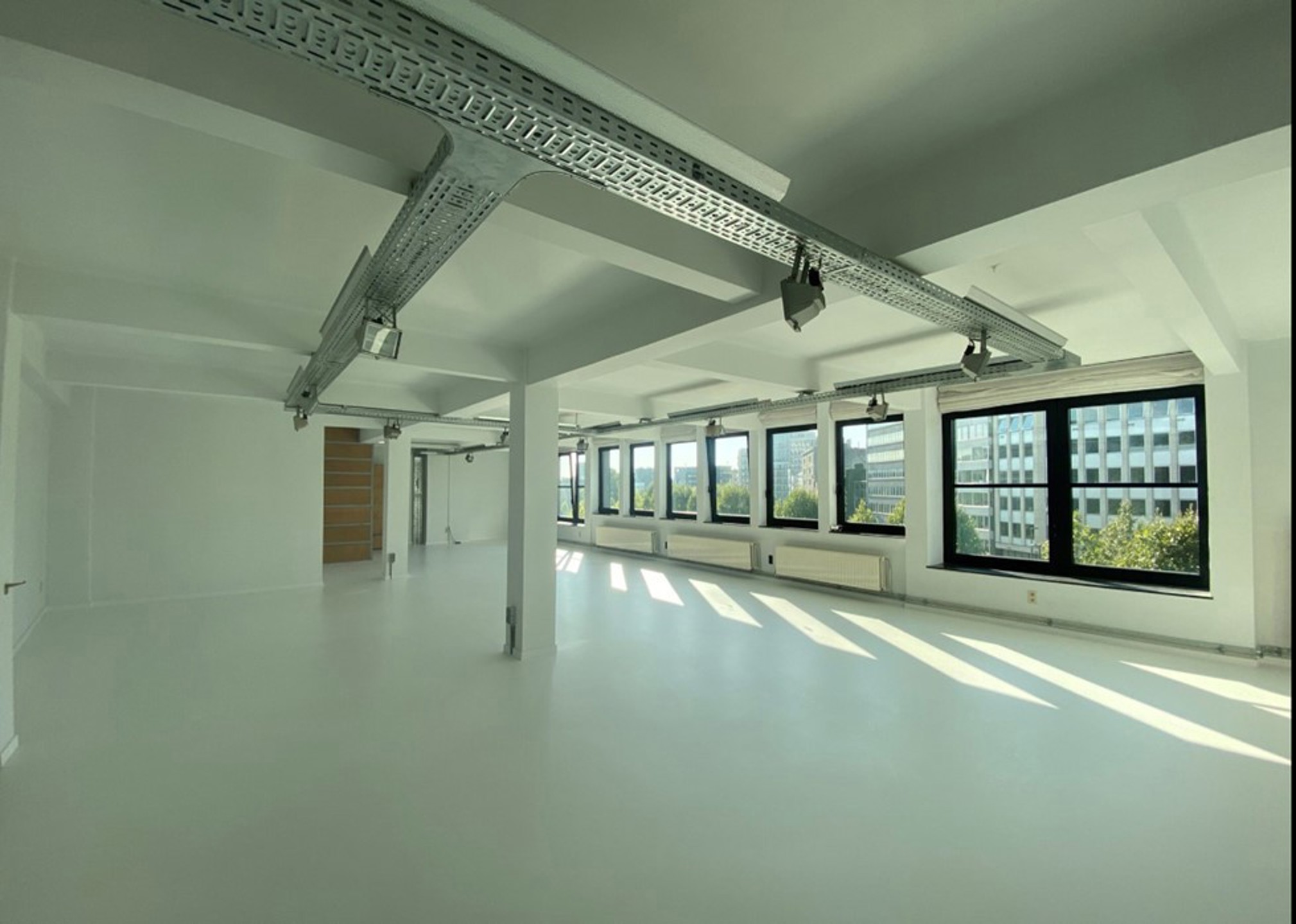 Kantoor 175m²  te huur nabij het Antwerpse Eilandje - foto 4