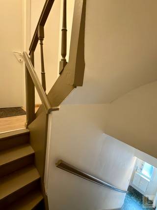 Dit INSTAPKLAAR & GEMEUBELD 1- SLPK APPARTEMENT (50m²) bevindt zich op een werkelijke toplocatie middenin hartje Gent (situeert zich op een...