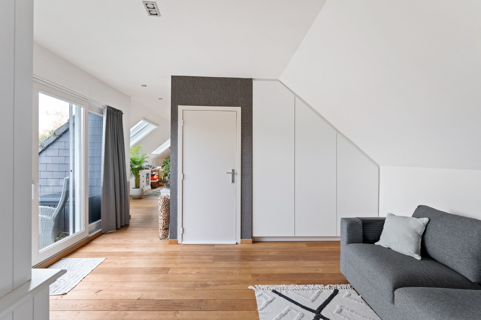 Lichtrijk dakappartement met terras op toplocatie! - foto 5