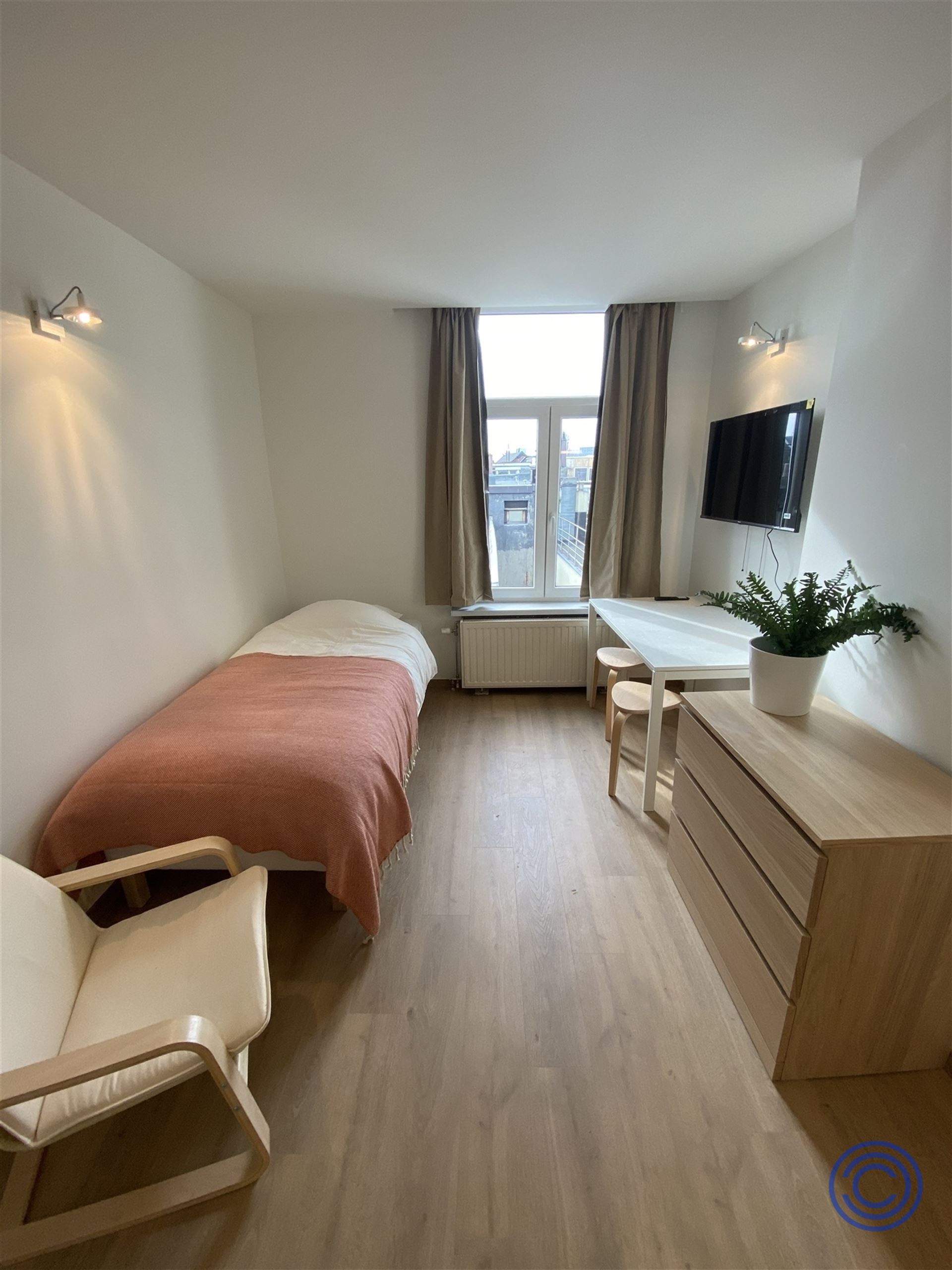 14 gerenoveerde wooneenheden op centrale ligging! - foto 2