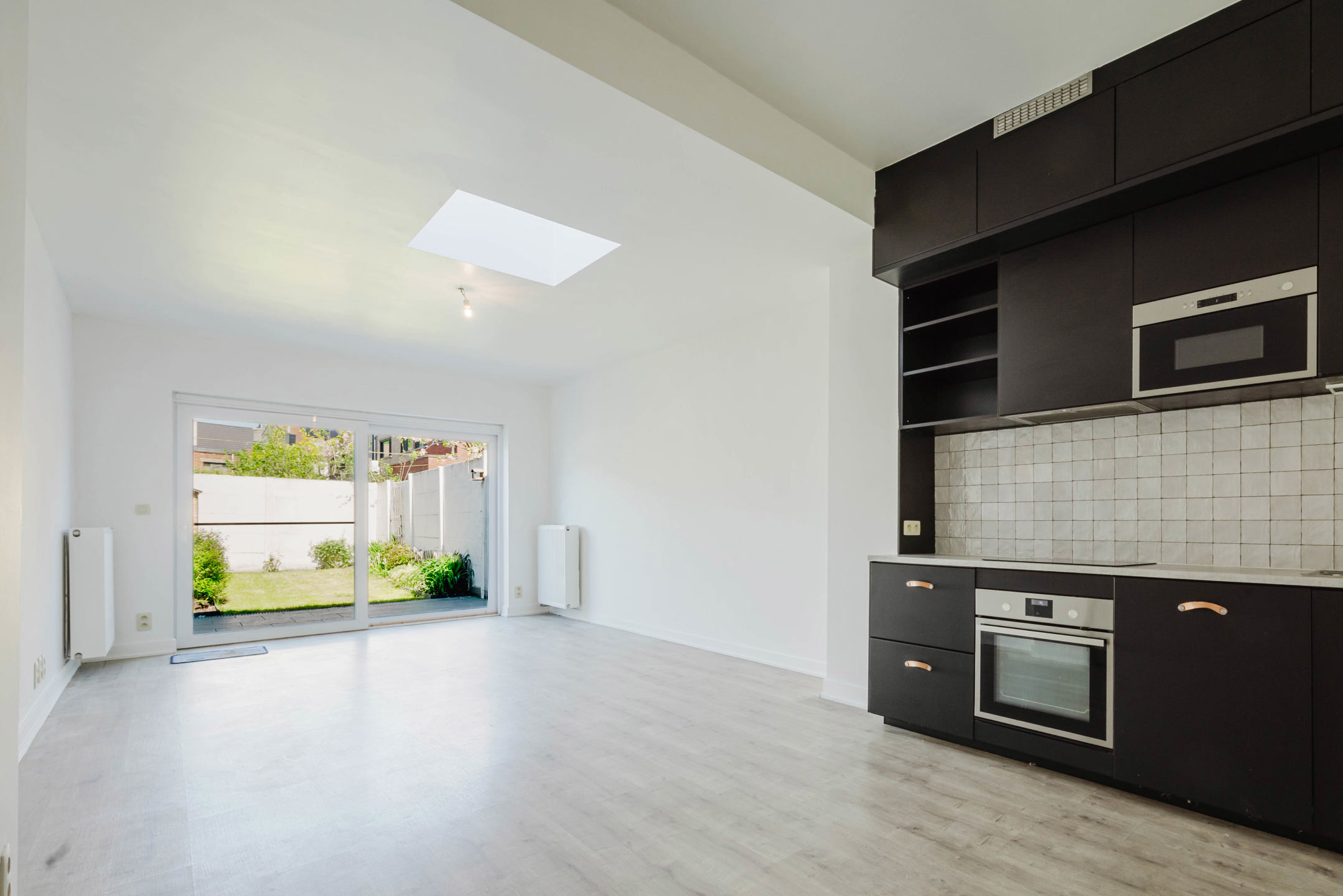 Gerenoveerd huis met zonnige tuin te koop in Sint-Amandsberg - foto 4