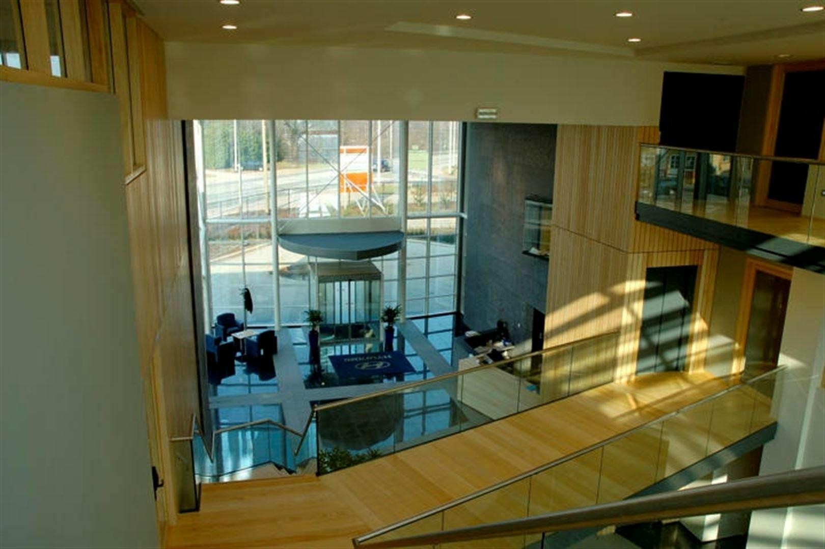 Representatief kantoorgebouw van 560m² gelegen in Lummen - toplocatie - photo 4