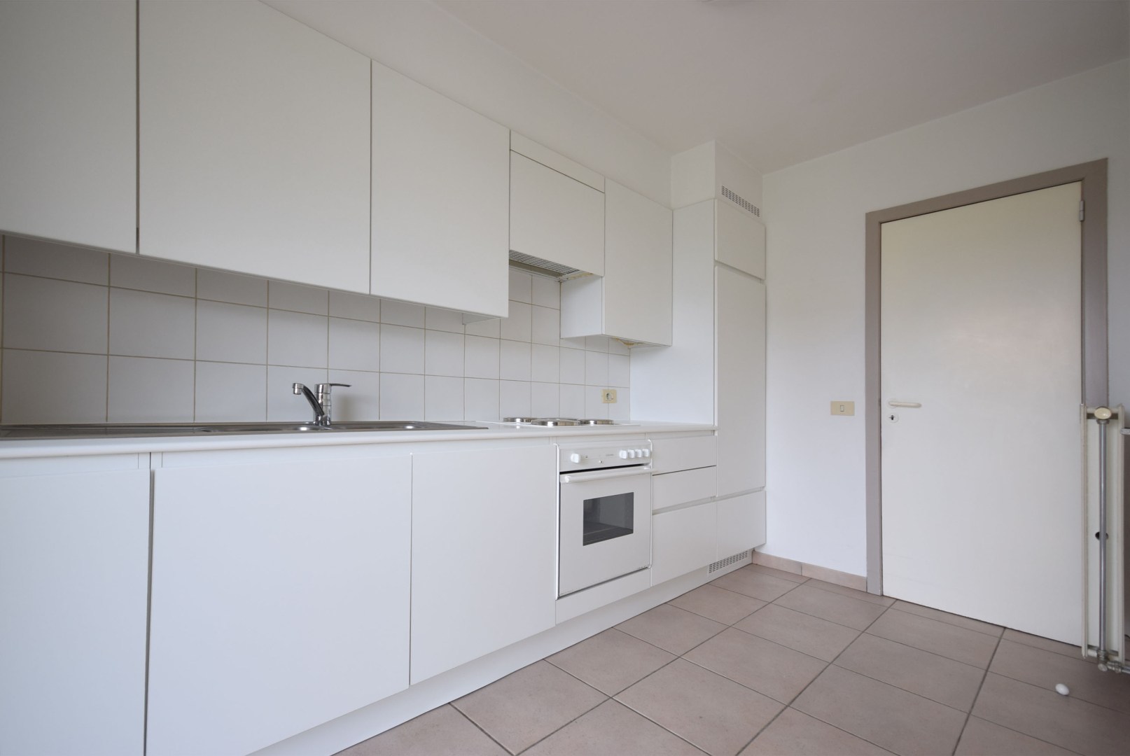 Ruim appartement met 2 slaapkamers en terras in residentie Helminge - foto 4