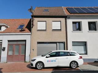 Maison prête à emménager à vendre à Adinkerke avec 3 belles chambres, un bureau, un grenier, un grand garage et un jardin ensoleillé. Cette...