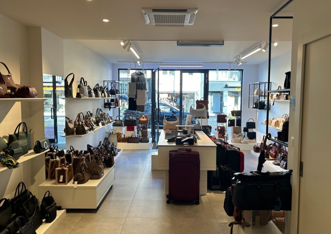 Volledig gerenoveerd commercieel gelijkvloers in het hart van Heist-op-den-Berg - foto 4