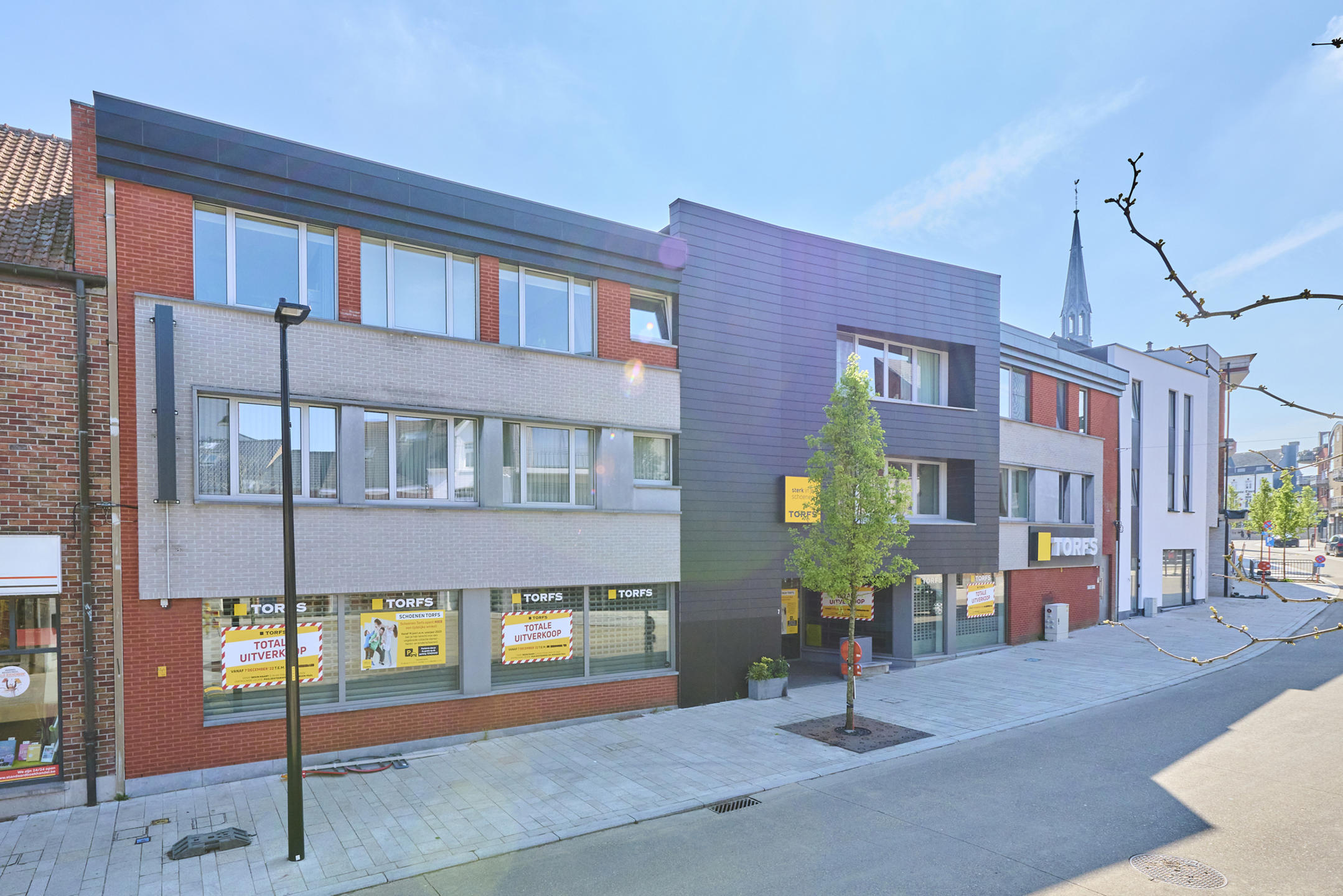 Te huur: multifunctioneel handelsgelijkvloers van 800m² - foto 1