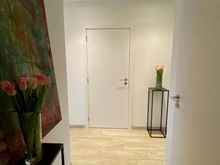 <p>Gelegen aan de Brusselbaan 292, in een rustige omgeving met winkels, scholen en openbaar vervoer in de buurt, bevindt zich dit praktisch ingedeelde appartement op de eerste verdieping.</p><p>Het appartement beschikt over een inkomhal met apart toilet, een grote en lichtrijke leefruimte met open, uitgeruste keuken, twee volwaardige slaapkamers, een badkamer en een berging.<br />Er zijn twee terrassen: een ruim terras achteraan met uitzicht op het bos en een kleiner terras vooraan met uitzicht op de straatzijde.</p><p>Een extra troef van dit appartement is een ruime ondergrondse parkeerplaats voor uw wagen of spullen.</p><p>De huurprijs bedraagt 1.100 EUR per maand. <br />Het appartement is beschikbaar vanaf 01/04/2026.</p>
