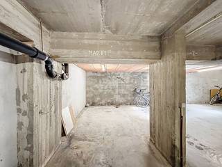 Autostaanplaats gelegen op verdieping -1 in de Engelsestraat te Duinbergen