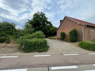 Op Provinciebaan 90 in Herselt vind je deze karaktervolle langgevelhoeve op een royaal perceel van ca. 2.913 m², omgeven door groen en toch met...