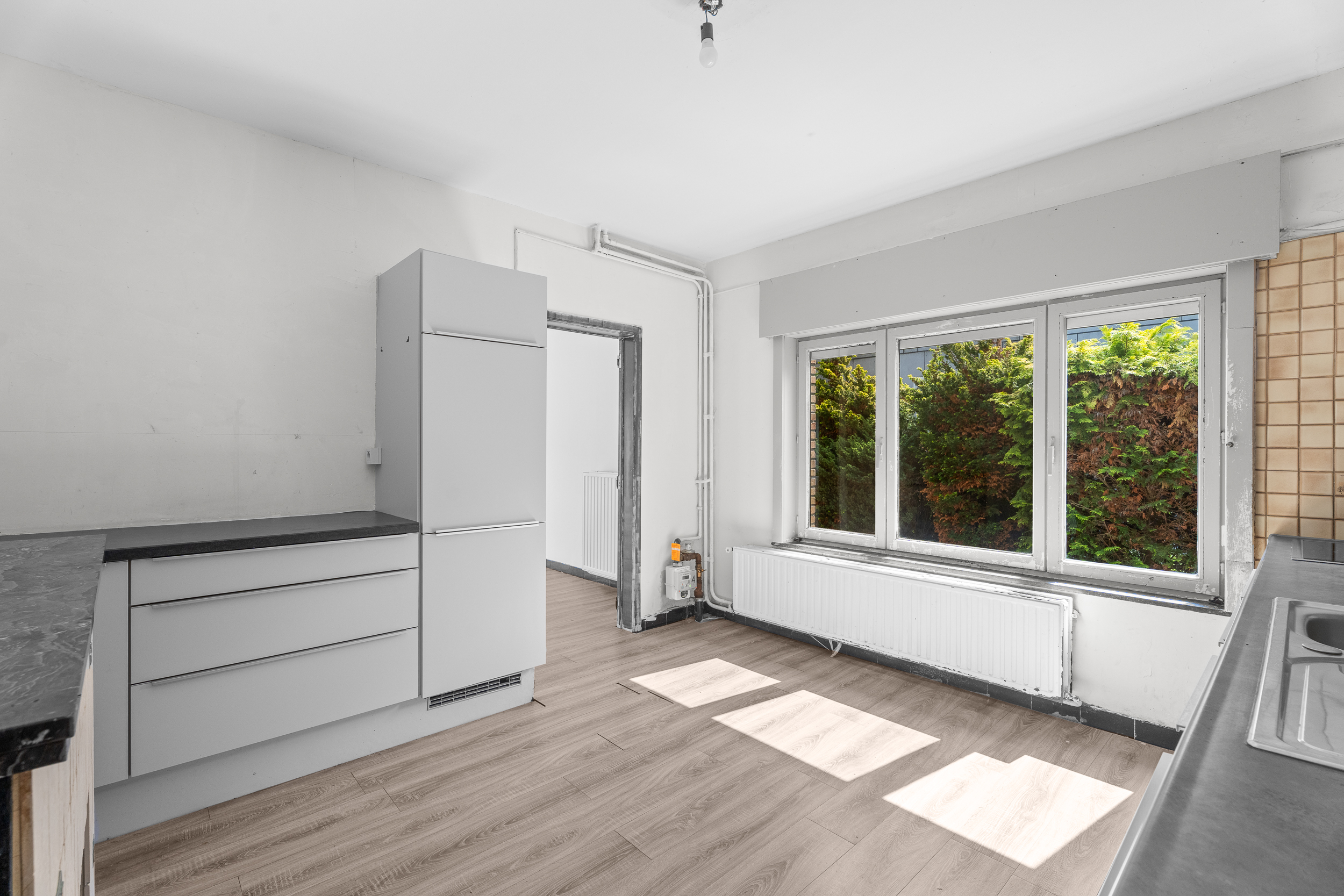 Alleenstaande bungalow met 4 kamers op toplocatie. - foto 5