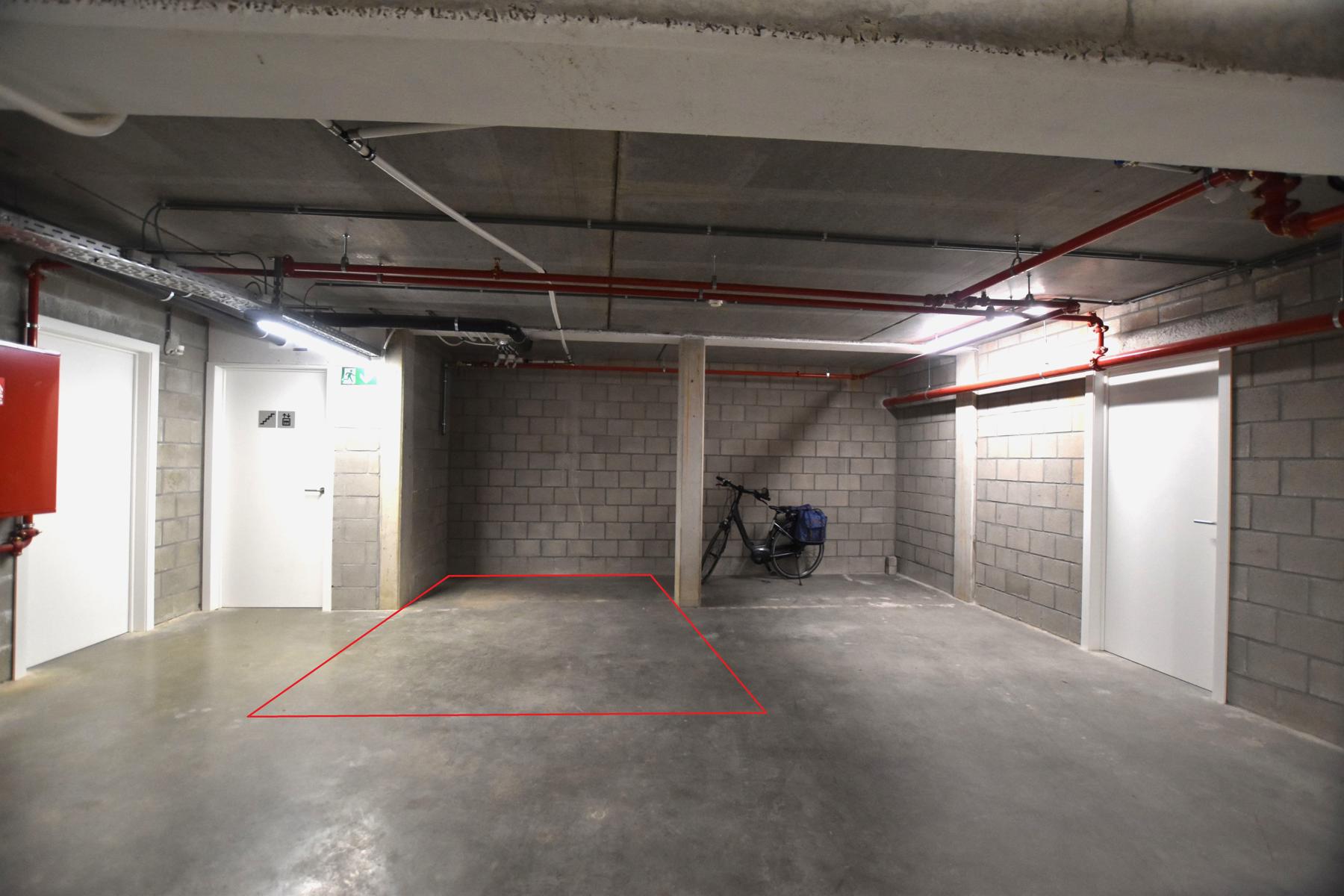 Staanplaats - ondergrondse privéparking te Residentie Lumina - foto 4