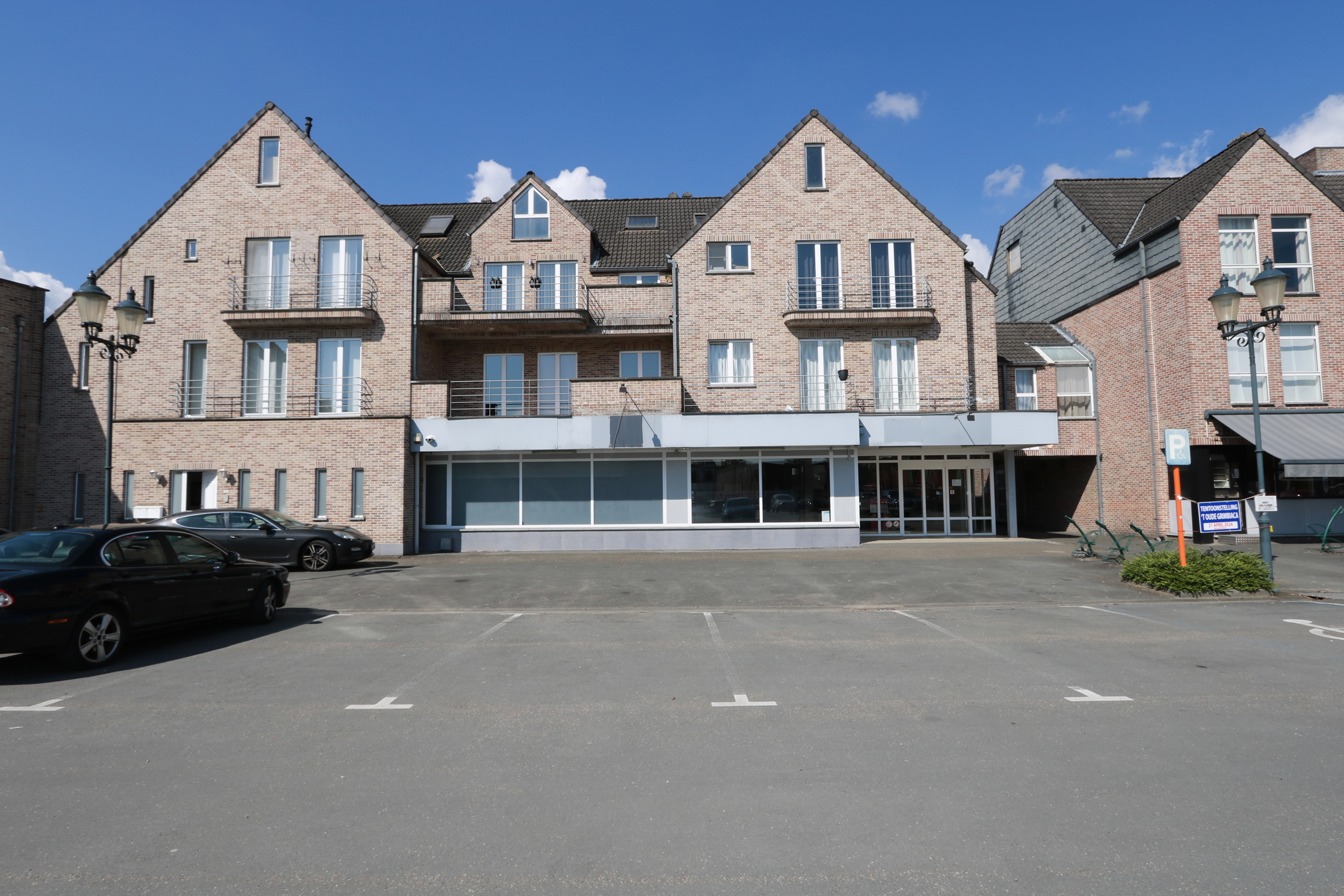 Commercial à louer à Maasmechelen - photo 1