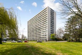 BEZOEKEN KUNNEN UITSLUITEND INGEPLAND WORDEN DOOR AANVRAAG VIA ONDERSTAANDE LINK:Bent u op zoek naar een gerenoveerd appartement met twee slaapkamers...