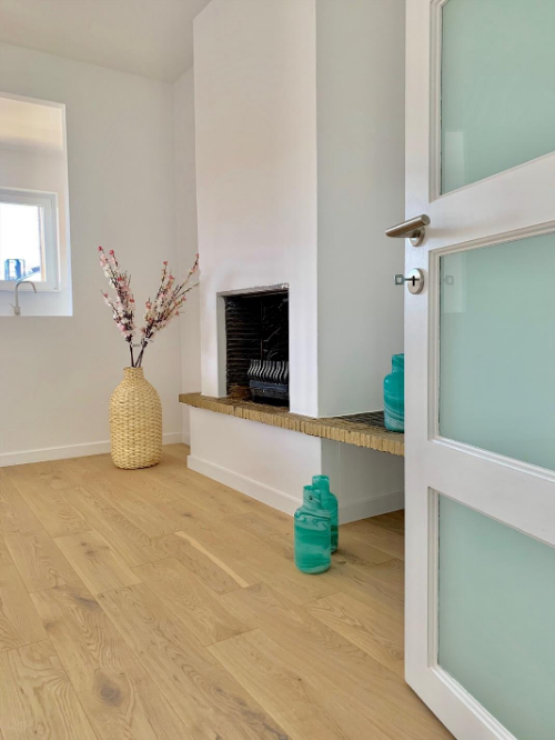 Lichtrijk en energiezuinig 2-slaapkamerappartement met lift, terras en kelderruimte - foto 3